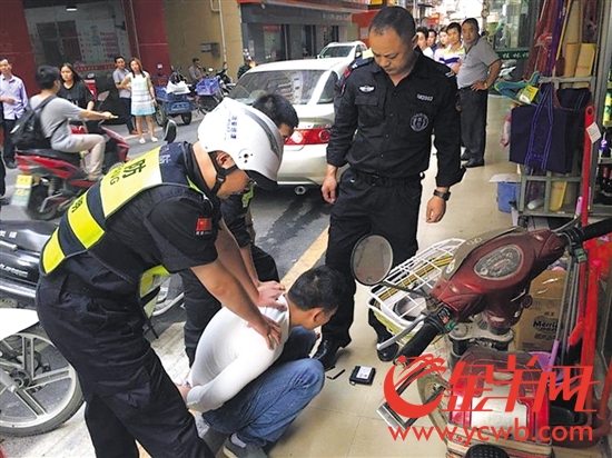网页游戏 警察抓小偷_小偷抓警察的游戏_小偷警察抓小偷的游戏