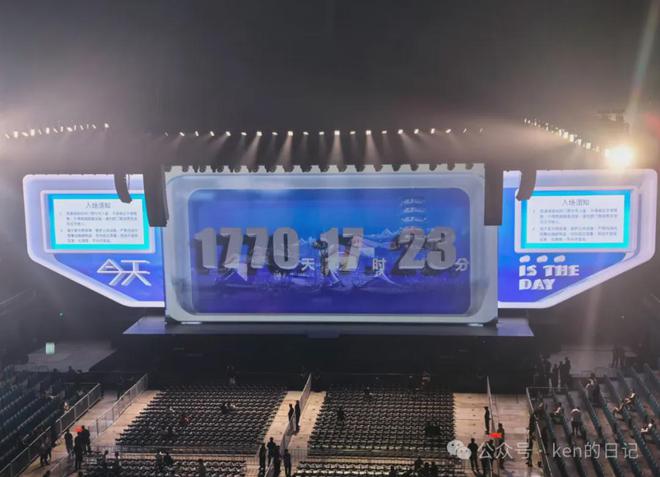 玩手机游戏戴什么眼镜_手机玩dat游戏_玩手机游戏大拇指疼